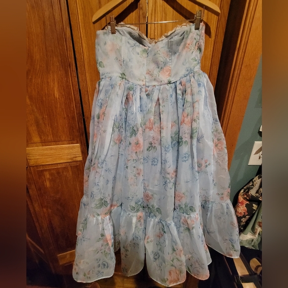 Selkie Strapless Pastel Floral Dress - Picture 6 of 13